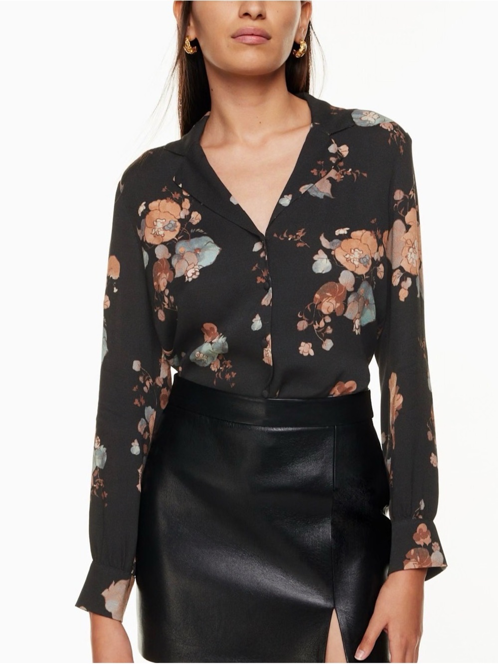 Aritzia Wilfred Tulum Blouse Floral V-Neck Long-Sleeve Blouse in Black Small